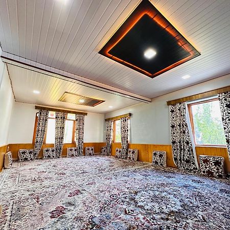 Sheen Homestay Gulmarg Exteriér fotografie