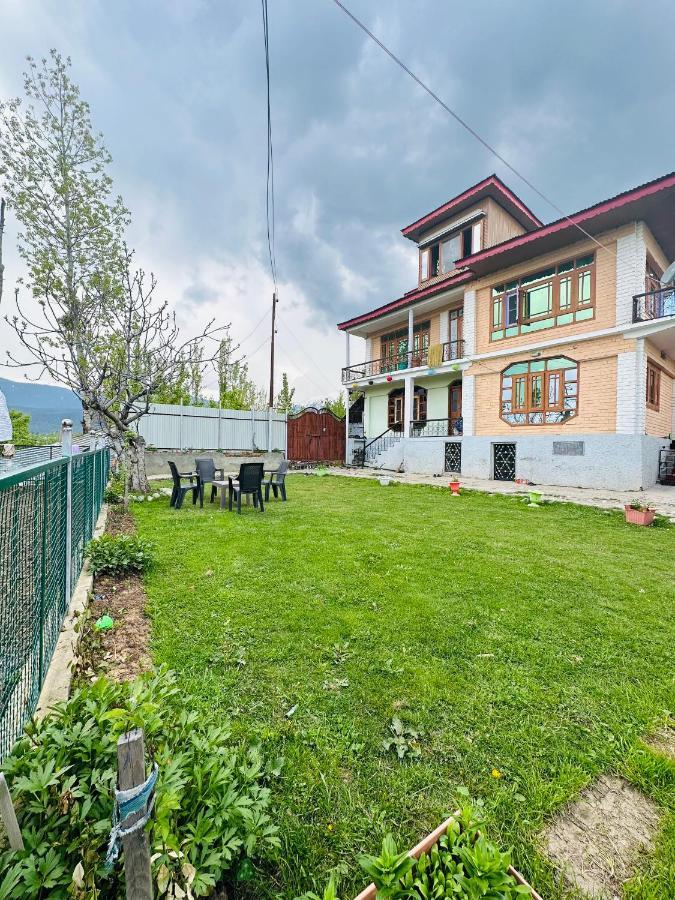 Sheen Homestay Gulmarg Exteriér fotografie