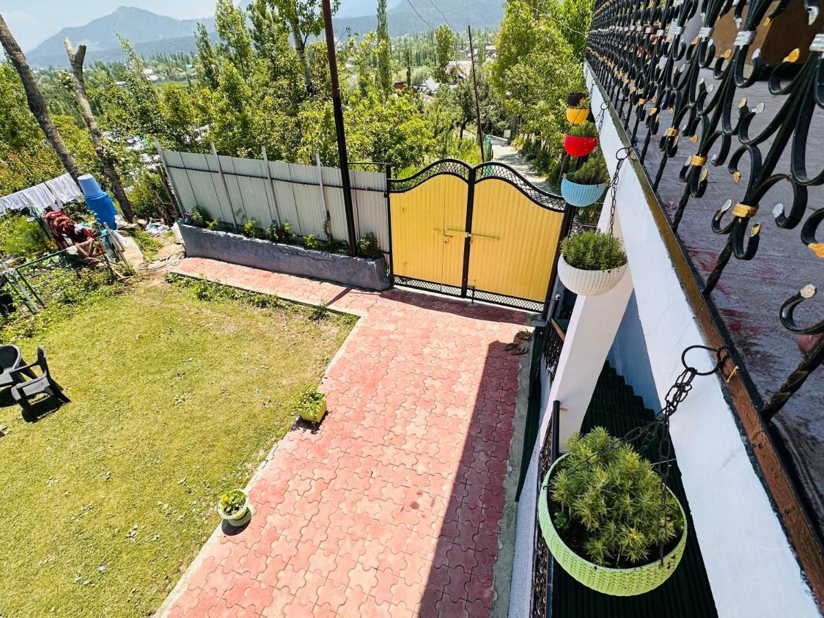 Sheen Homestay Gulmarg Exteriér fotografie