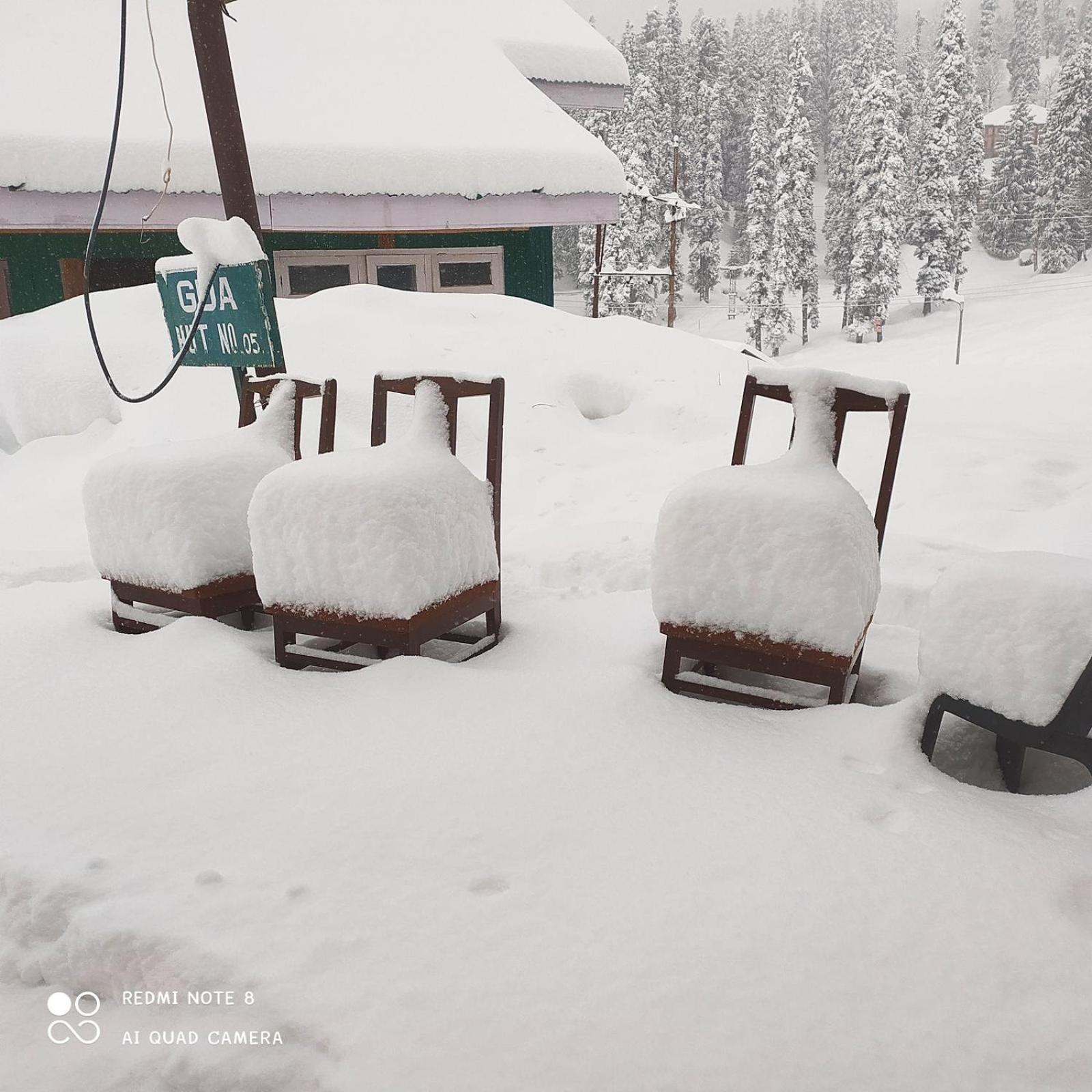 Sheen Homestay Gulmarg Exteriér fotografie