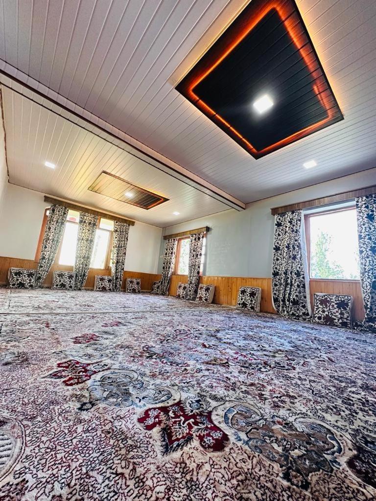 Sheen Homestay Gulmarg Exteriér fotografie