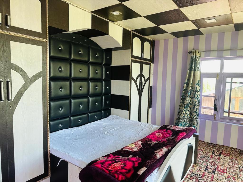 Sheen Homestay Gulmarg Exteriér fotografie